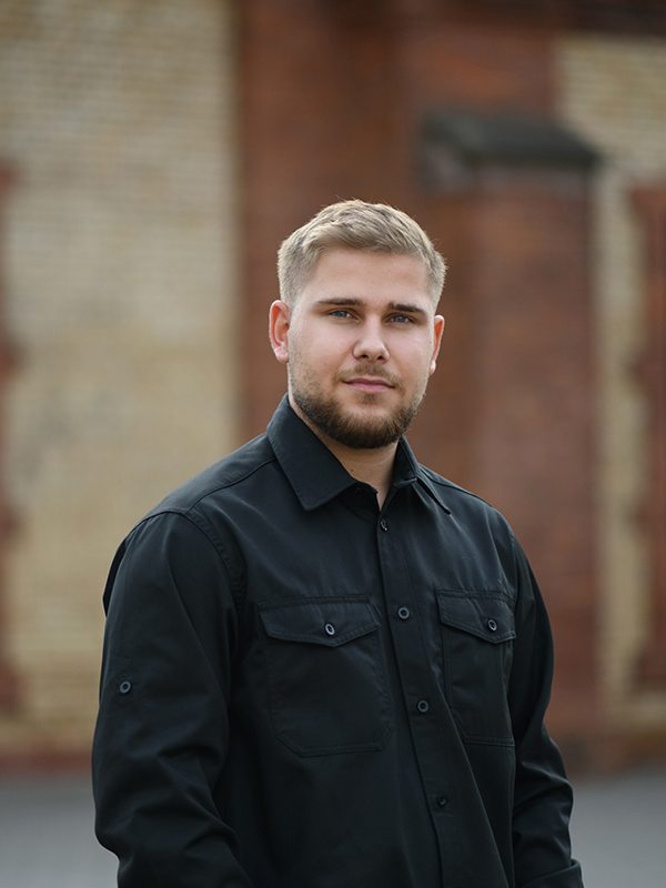 Regi_Portrait_Jonas-Klemmer